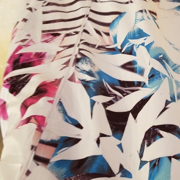 floral gorgeous dress - Picture 6 of 8